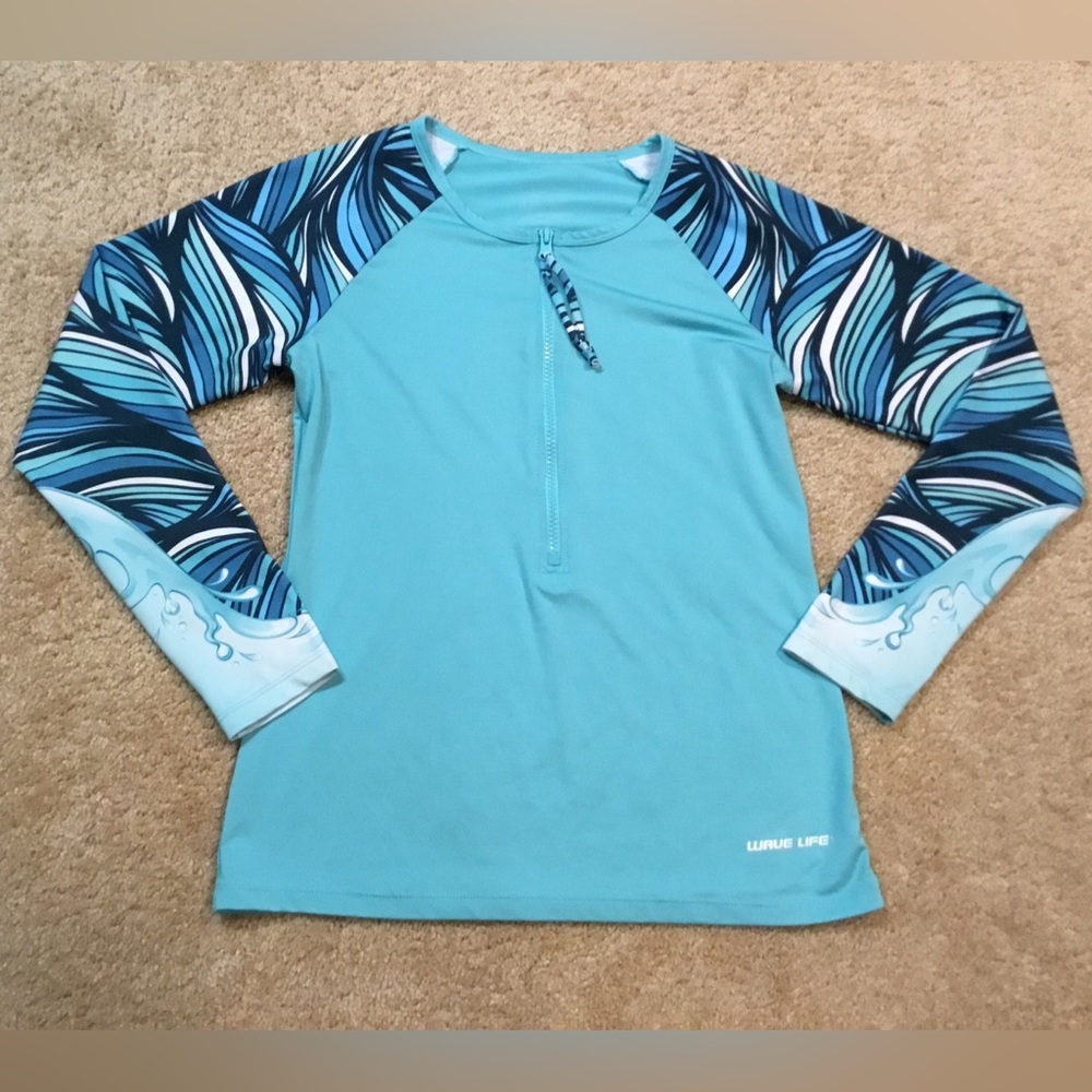 Wave life rashguard
